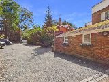 Ruxbury Cottage St Anns Hill Road, St Anns Hill Road, KT16 9NL