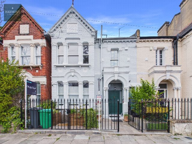 Inglis Street, London, SE5