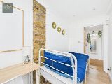 Lavender Hill, London, SW11