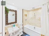 Lavender Hill, London, SW11